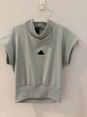 adidas Women’s Sage Green Short Sleeve Sweatshirt